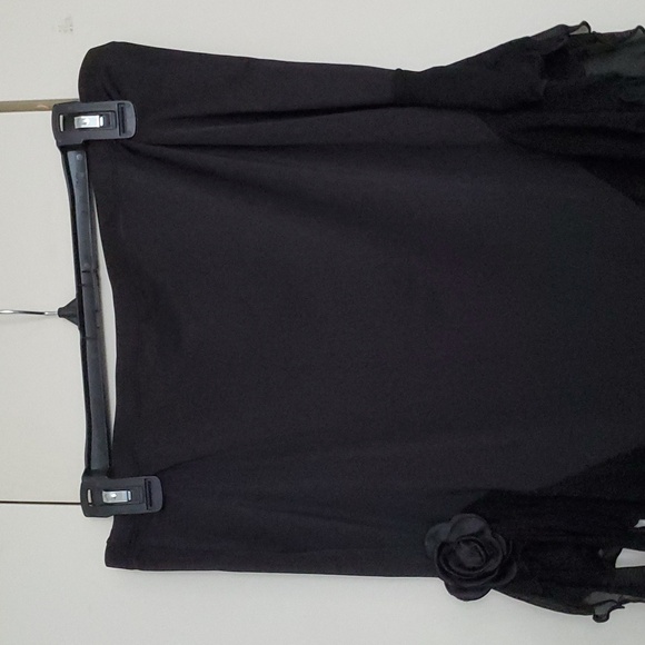 Shein's Curve MOD Black Asymmetric Hem Skirt - Picture 8 of 12